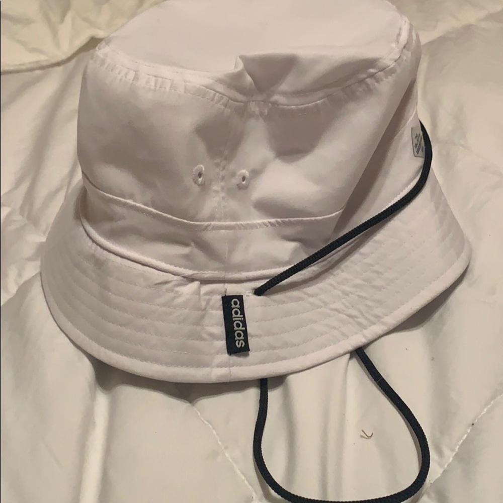 Adidas bucket hat